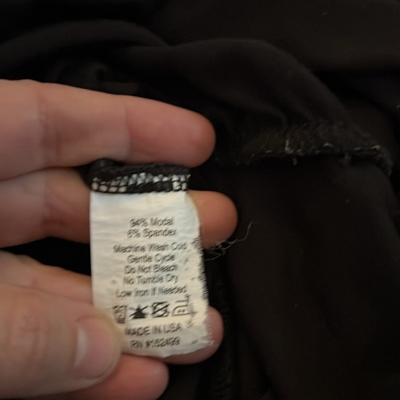 Amour vert sleeveless Simone V-neck top. true black gently used S - Picture 5 of 5